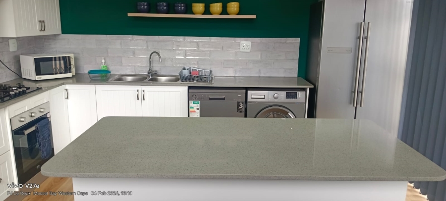 2 Bedroom Property for Sale in Hartenbos Central Western Cape